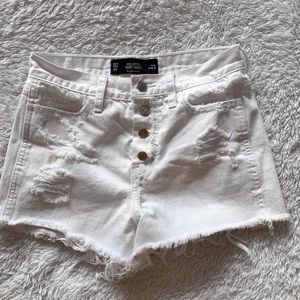 !! White Hollister Shorts !!